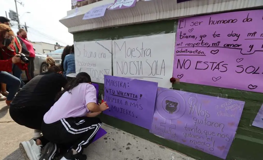 profesora-prepa5-violencia
