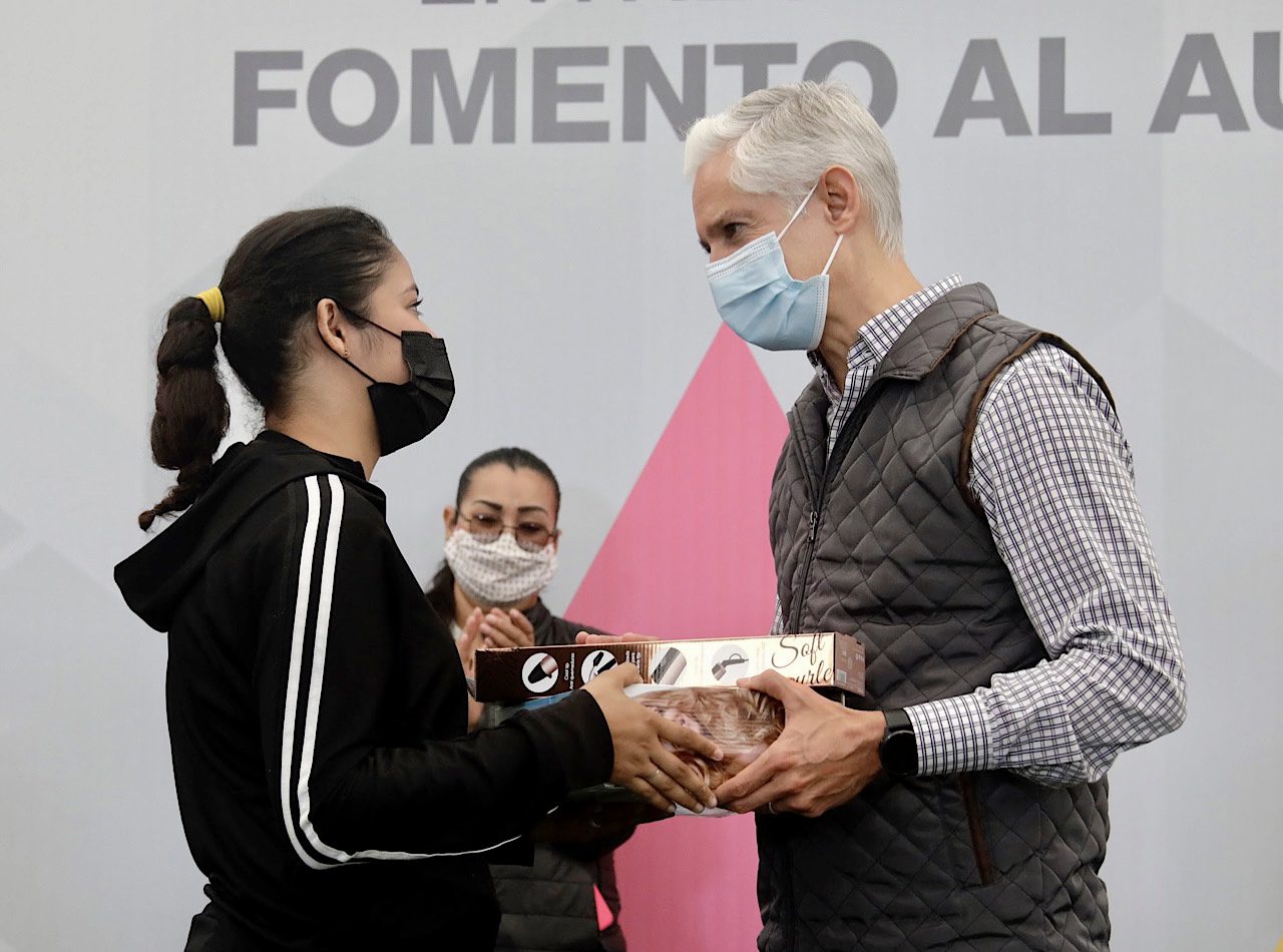 Entrega Alfredo Del Mazo equipo y mobiliario para fomentar el ...