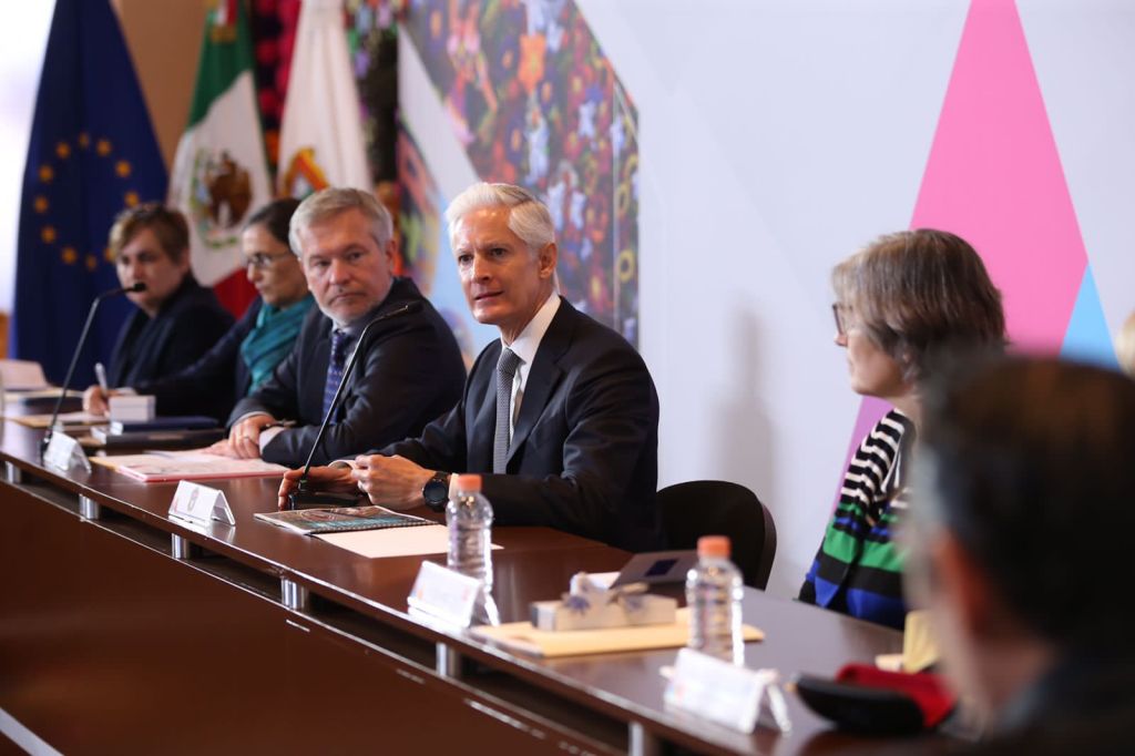 Alfredo del Mazo con embajadores de la Unión Europea
