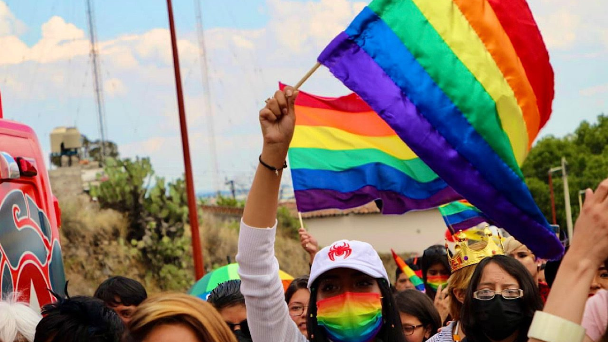 Banderas matrimonio igualitario en el Estado de México