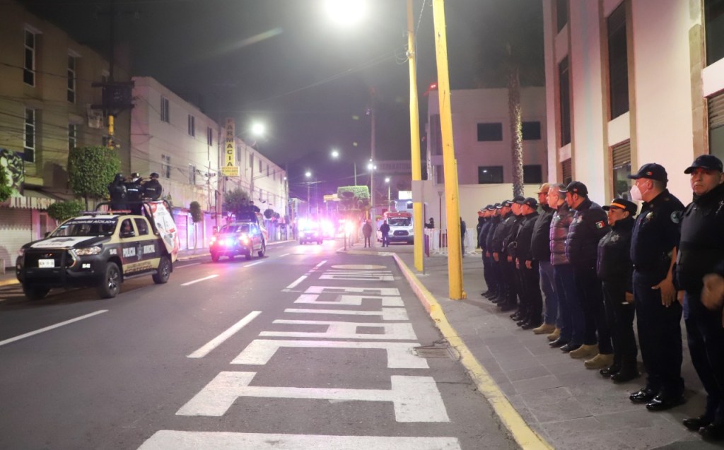 Fernando Vilchis da banderazo de salida al operativo por el Buen Fin en Ecatepec