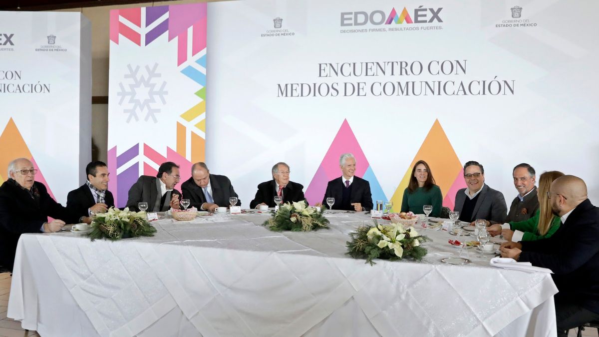 Gobernador Alfredo Del Mazo en encuentro con medios de comunicación