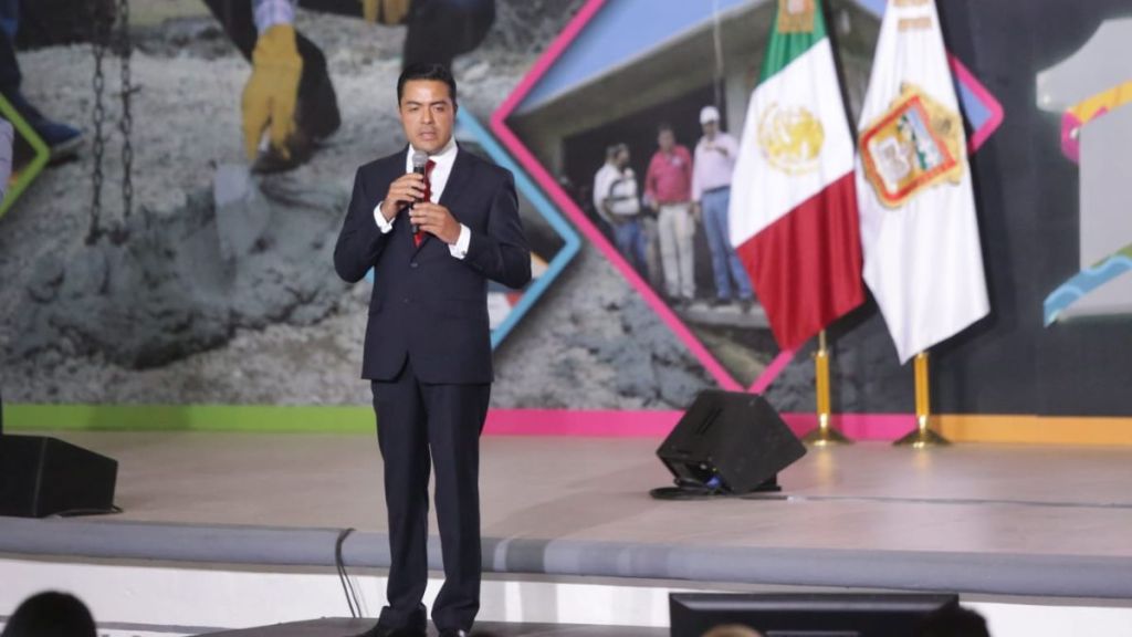 Alcalde de Almoloya de Juárez en informe de gobierno