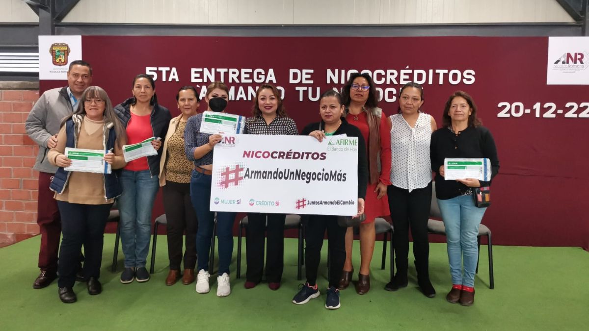 Entrega de nicocréditos a mujeres de NicolásRomero