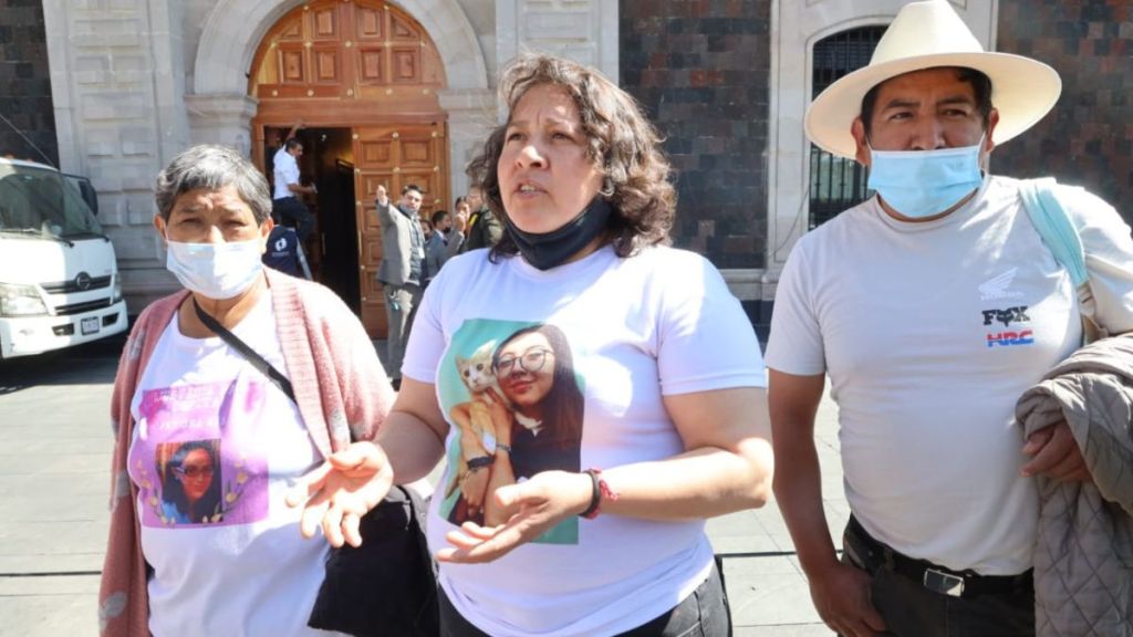 Familiares de Andrea, víctima de feminicidio