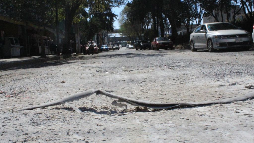 Baches en la colonia Santa María de las Rosas
