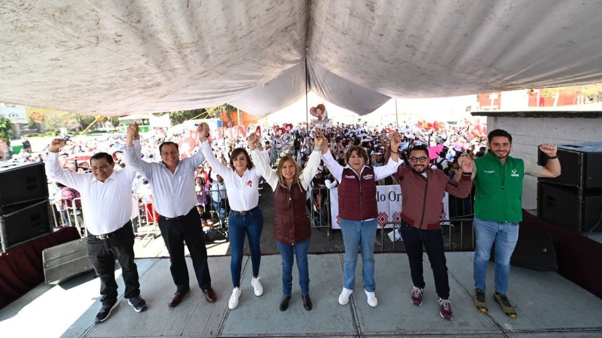 Delfina Gómez y dirigentes del PT y PVEM