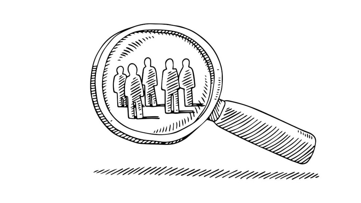 Lupa enfocando personas