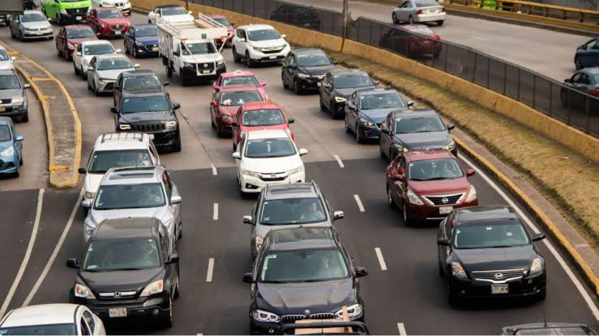 Autos en una carretera
