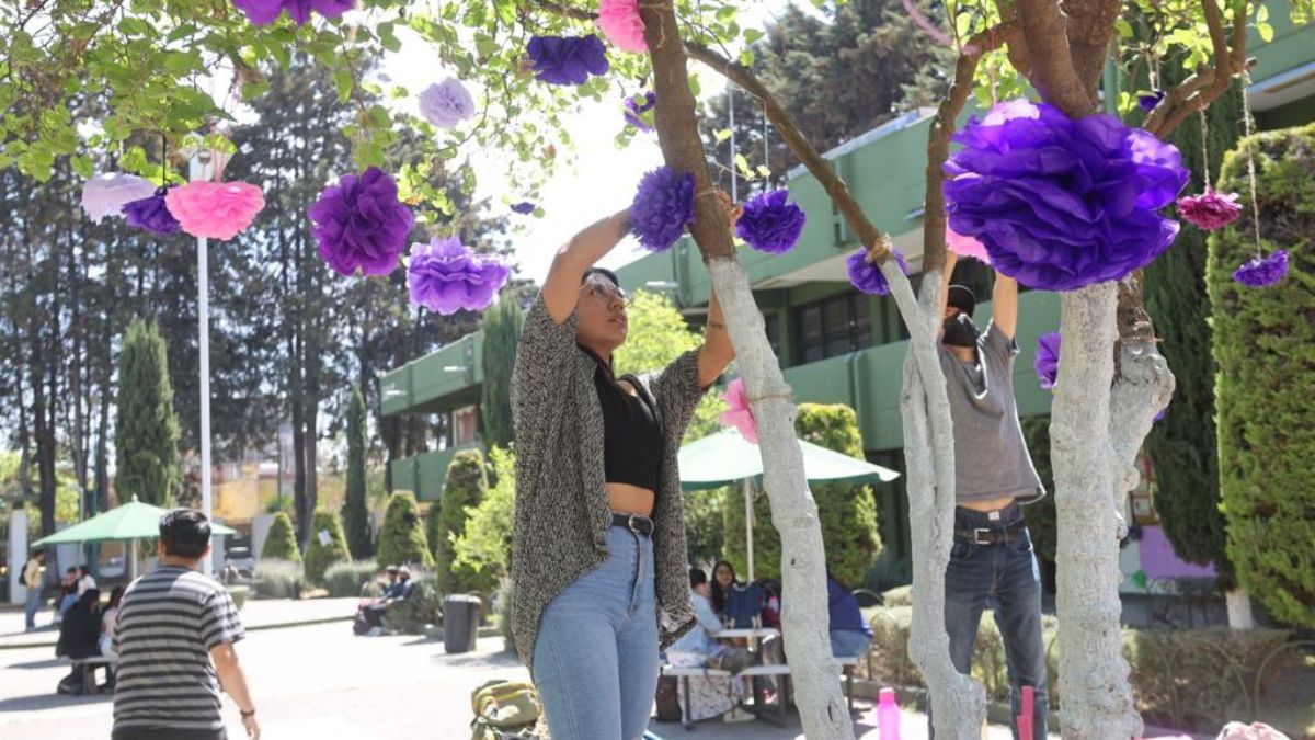 Feministas y estudiantes de la UAEMex