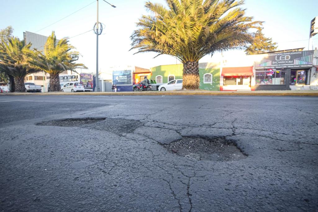 Calles deterioradas a pesar del bacheo en Toluca