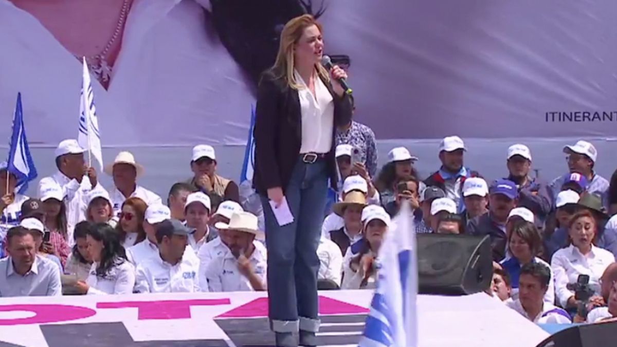 Maru Campos, gobernadora de Chihuhua, en evento de campaña de Alejandra del Moral