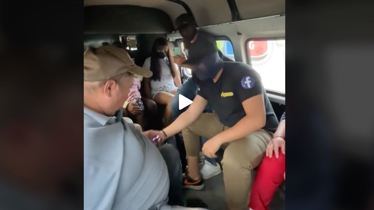 Captura de pantalla de asalto de broma en combi del Edomex