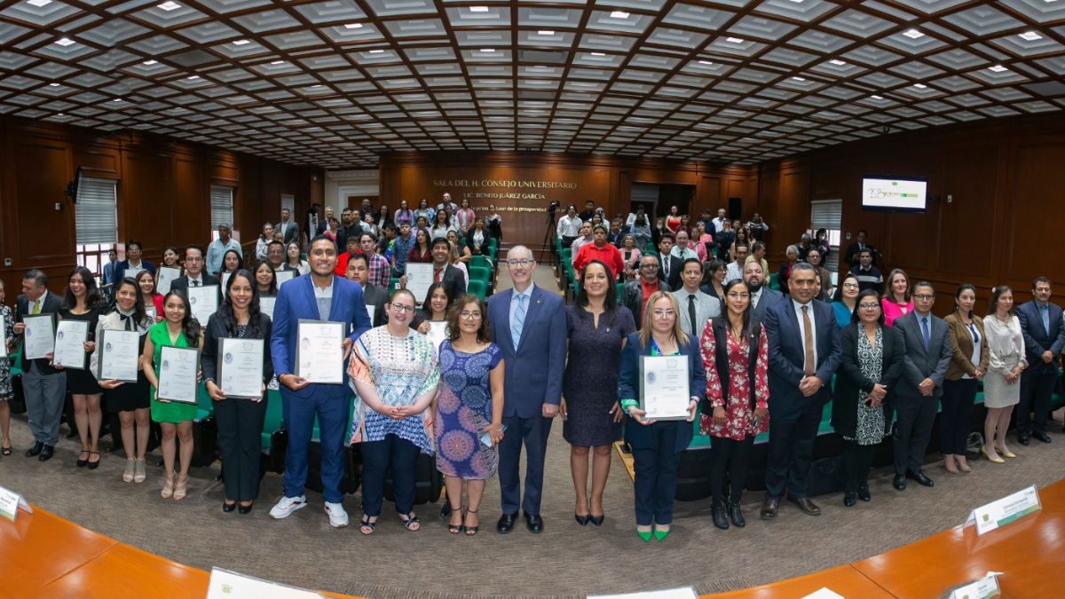 Ceremonia de clausura de Diplomado en Lenguas Extranjeras de la UAEMex