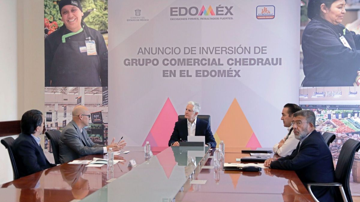 Gobernador Del Mazo en anuncio de construcción de tiendas Chedraui