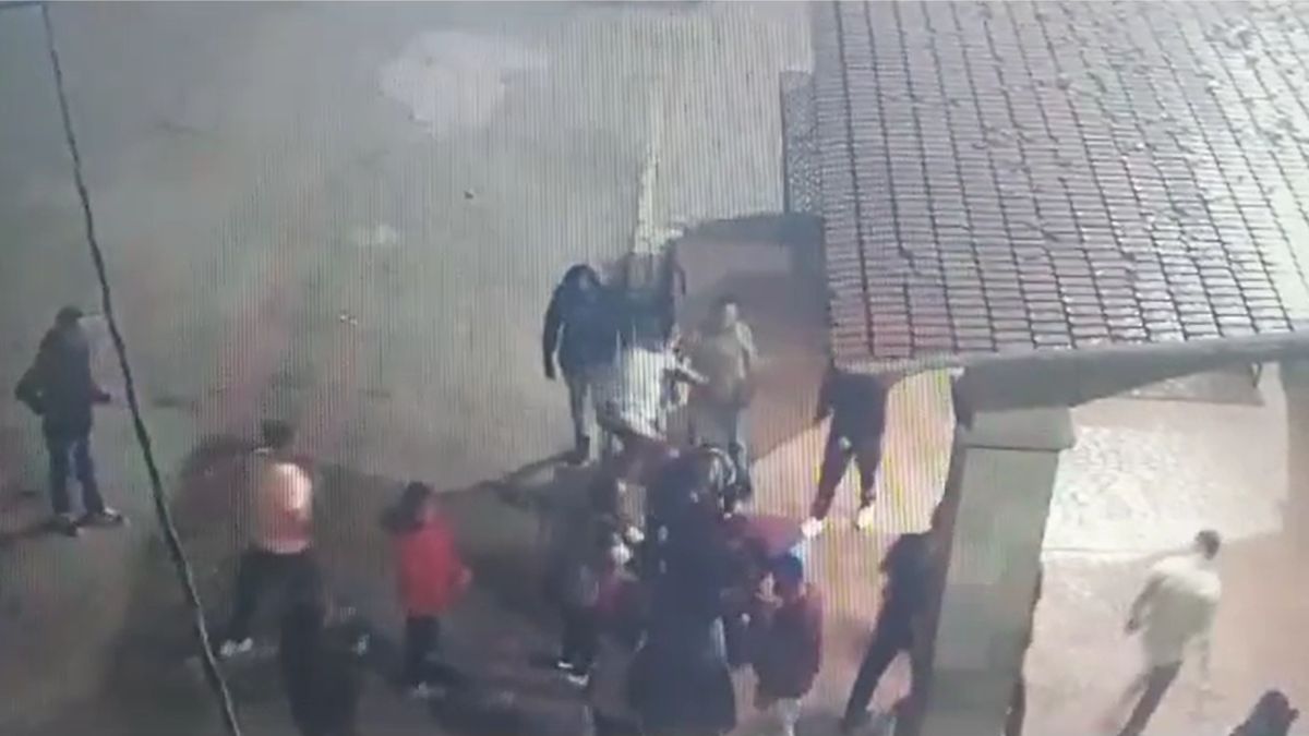 Momento de la agresión de trabajadores de Grúas Pacífico en Ecatepec