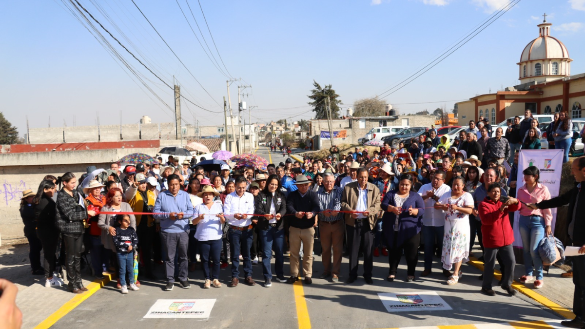Pavimentación en Zinacantepec.