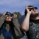 Lentes para ver el eclipse solar