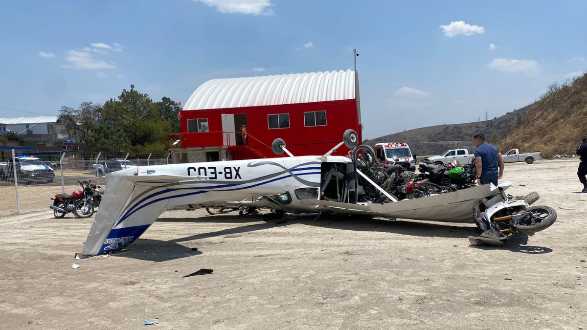 Se desploma avioneta en Atizapán