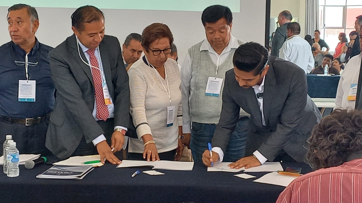 Candidatos firman acuerdo de paz en Neza