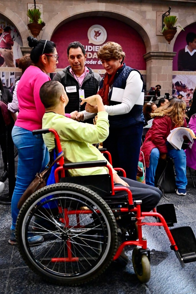 Delfina Gómez 15 horas