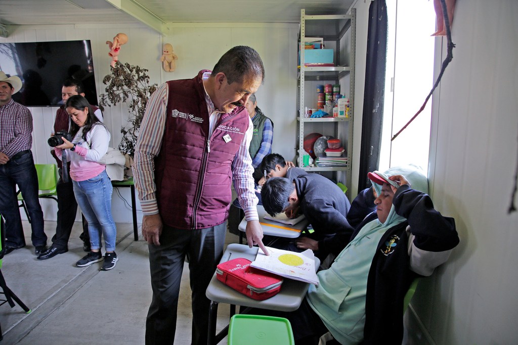 Normal Jiquipilco plurilingüe