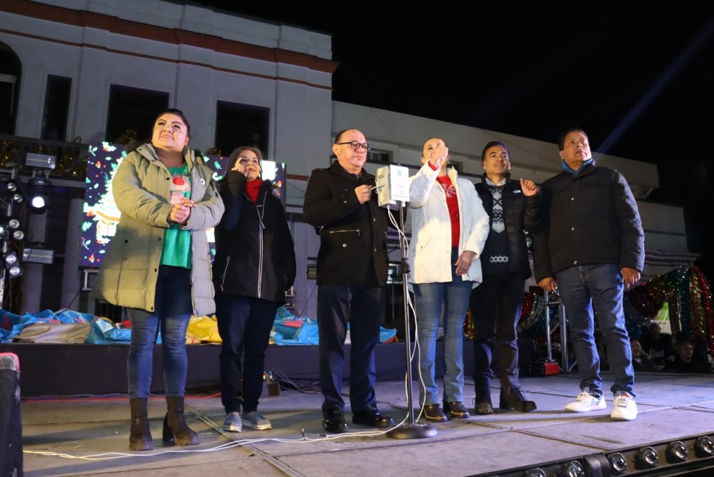 encendido árbol navideño Zinacantepec