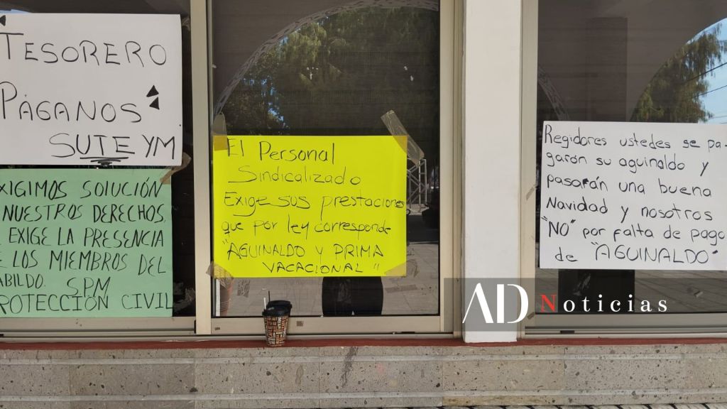Ocuilan trabajadores toman ayuntamiento