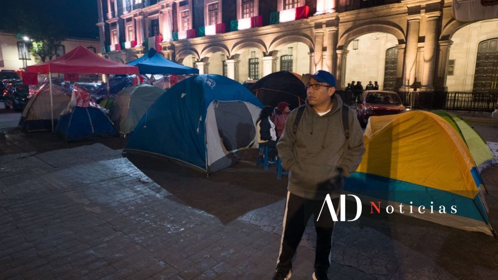 instalan-maestros-planton-en-toluca-exigen-dialogo-con-gobernadoramagisterio-colapsa-toluca-exigen-mejores-condiciones-laborales