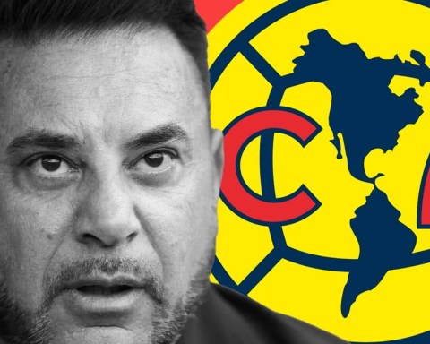 El Turco Mohamed demostró contra el América que no encuentra su alineación