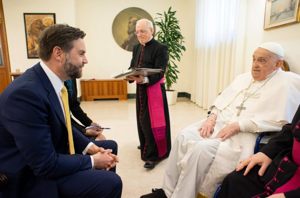 Papa y JD Vance 