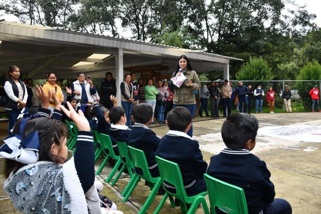 El gobierno de Donato Guerra inició 12 obras en educación, caminos y espacios públicos para mejorar infraestructura y calidad de vida.