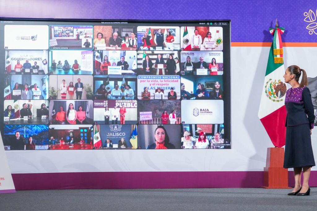 La gobernadora Delfina Gómez Álvarez presenta una videoconferencia sobre el progreso en la agenda nacional contra la violencia de género, mientras diversos participantes se conectan desde otras entidades en la pantalla.