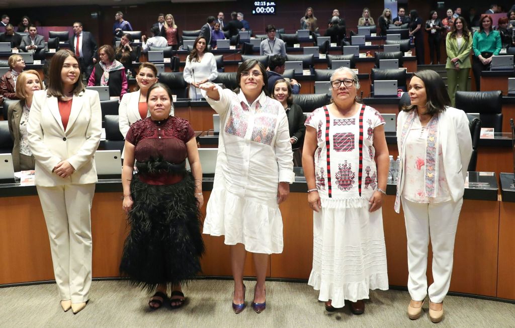Cinco mujeres en el Senado de senadores edomex