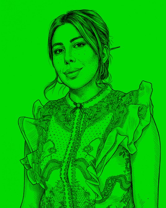 Retrato de una mujer con blusa de volantes y fondo verde brillante.