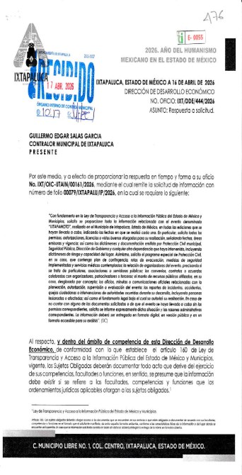 Documento oficial dirigido a Guillermo Edgar Salas García, Contralor Municipal de Ixtapaluca, con fecha del 16 de abril de 2026. Incluye una solicitud de información y una respuesta a dicha solicitud relacionada con la Dirección de Desarrollo Económico.