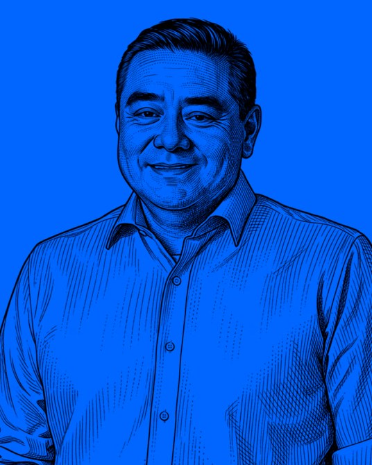 Retrato de un hombre sonriente con camisa azul en un fondo azul vibrante, ilustración en tonos de azul.