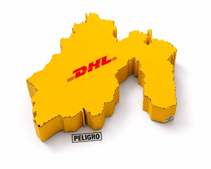 Mapa amarillento con el logo de DHL en el centro y la palabra 'Peligro' debajo.